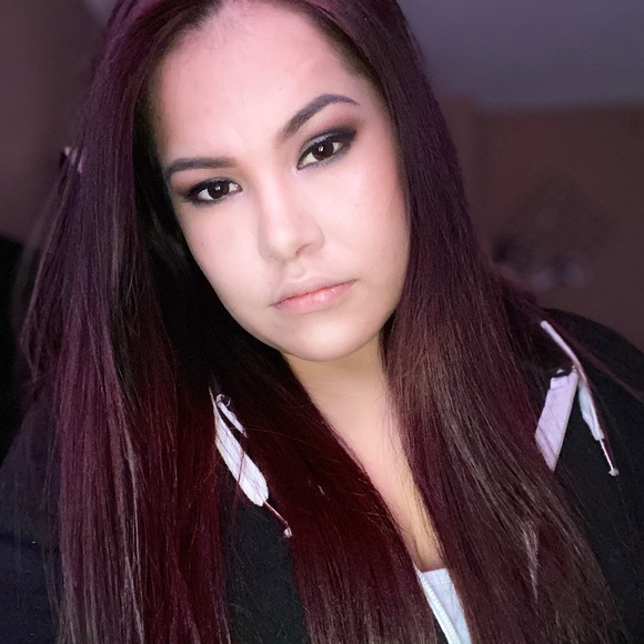 Meet your Posher, Taylor - Picture 1 of 1